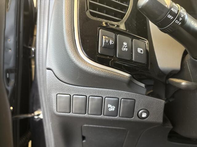 Mitsubishi OUTLANDER 2.4 PHEV Intense | Trekhaak | Navigatie | Cruise Control – foto 9