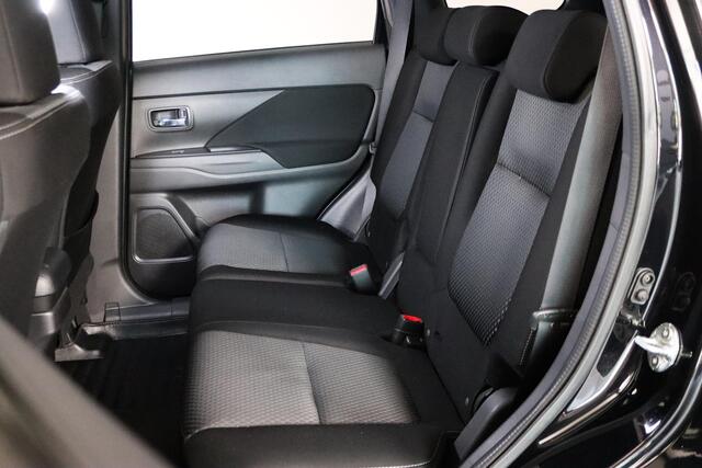 Mitsubishi OUTLANDER 2.0 Instyle 7-Persoons Schuifkanteldak, Trekhaak, LED, Cruise Control – foto 5