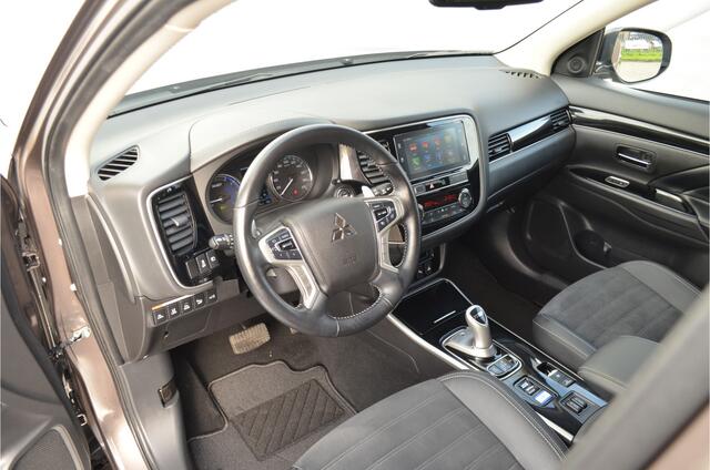 Mitsubishi OUTLANDER PHEV 2.4 INTENSE PLUS 4WD | PLUG IN HYBRID | SoH 85% | V2H | ADAPTIEF CRUISE | TREKHAAK 1500KG | ELEKTR. ACHTERKLEP | FABRIEKSGARANTIE TOT 20-01-2028* | ALL IN RIJKLAAPRIJS – foto 2