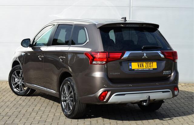 Mitsubishi OUTLANDER PHEV 2.4 INTENSE PLUS 4WD | PLUG IN HYBRID | SoH 85% | V2H | ADAPTIEF CRUISE | TREKHAAK 1500KG | ELEKTR. ACHTERKLEP | FABRIEKSGARANTIE TOT 20-01-2028* | ALL IN RIJKLAAPRIJS – foto 9