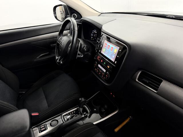 Mitsubishi OUTLANDER 2.0 Executive Edition 7P Camera, Clima, Cruise control, Keyless start, A start stop, Lichtmetalen velgen, Stoelverwarming/Koeling – foto 10