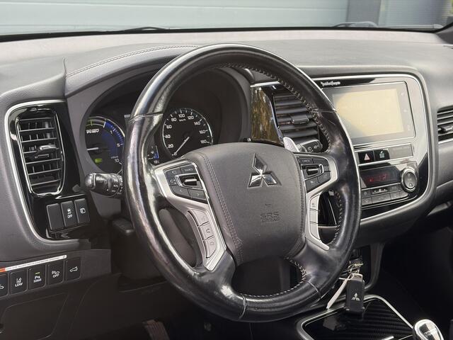 Mitsubishi OUTLANDER 2.4 PHEV Instyle ?360° Camera?2e Eigenaar?Carplay?Pano?Navi?Leder?Keyless?Stoelverw?Stoelverkoeling?Stuurverw?Pdc V+A?Lm velgen?Net beurt gehad?Rijstrooksensor?Dodehoeksenor?N.A.P?Apk tot 11-2027 – foto 7