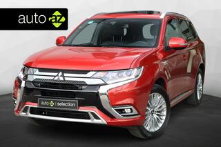 Mitsubishi OUTLANDER 2.4 PHEV S-Edition / Pano / Stuur en sto