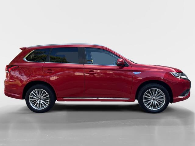 Mitsubishi OUTLANDER 2.4 PHEV Pure+ | Trekhaak | Camera | Stoelverwarming | Cruise | – foto 4