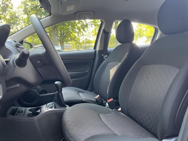 Mitsubishi SPACE STAR 1.2 Connect+