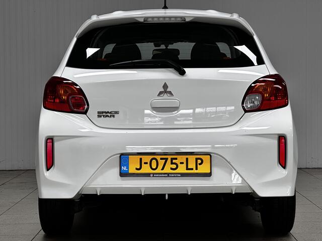 Mitsubishi SPACE STAR 1.0 Cool+/ /Airco! /Elek. pakket /C.V. afstand /Radio-CD AUX /Isofix /Dagrijverl. /Dakspoiler /Bumpers in kleur.