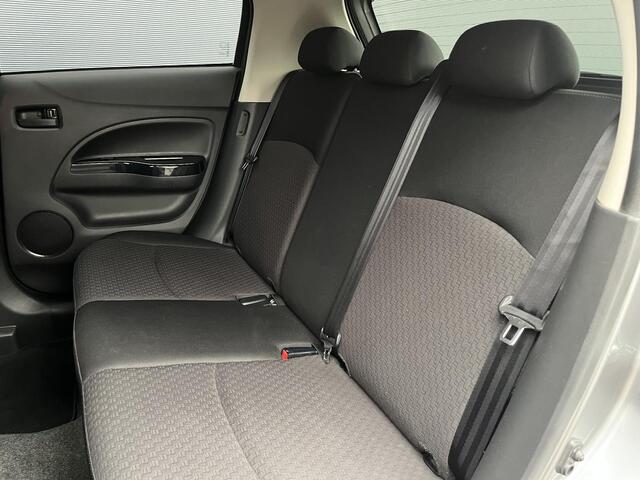 Mitsubishi SPACE STAR 1.2 Instyle / Automaat / Navigatie + Apple Carplay/Android Auto / Stoelverwarming Voor / Bluetooth / 15" Lichtmetalen Velgen / Airco /