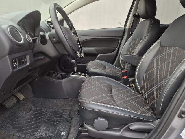 Mitsubishi SPACE STAR 1.2 Instyle Automaat / Fabrieksgarantie tot 13-02-2031 / Navigatie via Apple Carplay of Android Auto / Airco / Stoelverwarming / Achteruitrijcamera / Cruise control / Keyless Entry/Start /