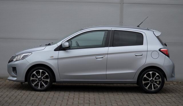 Mitsubishi SPACE STAR 1.2 DYNAMIC CVT CLEARTEC | HOGE ZIT | AUTOMAAT | CRUISE CONTROL | CAMERA | 15'' LICHTMETAAL | ALL SEASON BANDEN | FABRIEKSGARANTIE TOT 26-01-2030* | ALL IN RIJKLAARPRIJS