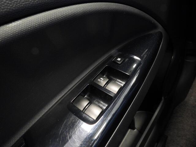 Mitsubishi SPACE STAR 1.2i 80PK Life AIRCO/BLUETOOTH/LMV!