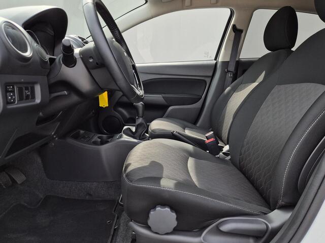 Mitsubishi SPACE STAR 1.2 Connect+ / Fabrieksgarantie tot 04-2032 / Dealer onderhouden / Airco / Cruise control / Achteruitrijcamera / Navigatie via Apple Carplay of Android Auto / Elektrische ramen voor en achter /