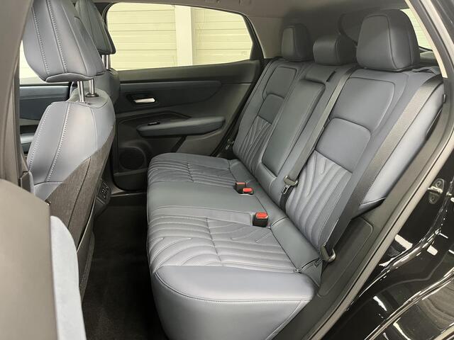 Nissan Ariya Advantage Edition Plus 87 kWh / Nissan Voorraadvoordeel ¤2.950,- / Nieuw uit Voorraad Leverbaar / 22 KW Lader / Nappa Lederen Bekleding / 20 Inch Velgen /