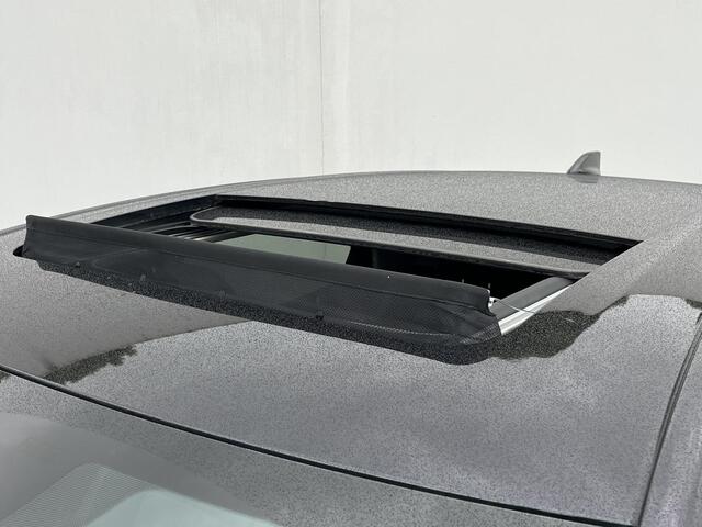 Nissan Ariya Evolve 91 kWh Automaat / WLTP bereik 516 km & WLTP bereik stad 698 km / Elektrisch Glazen Schuif- en Kanteldak / Stuur- en Stoelverwarming / Stoelverkoeling / Elektrisch Verstelbare Voorstoelen met Geheugenset Bestuurdersstoel / Elektrische Achterklep / A