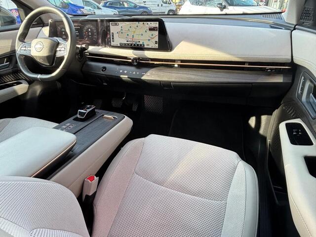 Nissan Ariya Evolve 87 kWh | RONDOMZICHT CAMERA | HEAD-UP DISPLAY | BOSE AUDIO | STOELVERWARMING | 19 INCH | TREKHAAK |