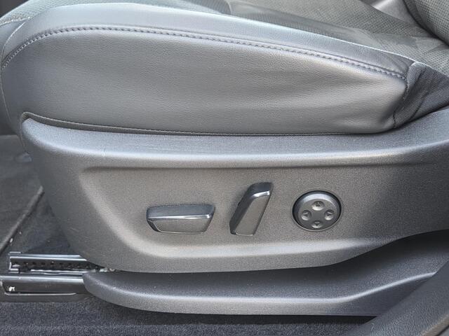 Nissan Ariya Evolve 91 kWh / SOH 99% / Panoramadak / 360 Graden Camera / Adaptief Cruise Control / Elektrisch Verstelbare Stoelen met Geheugen / Achterbank Verwarming / Stoel & Stuurverwarming / Stoel Verkoeling / Elektrische Achterklep / 1e Eigenaar / Dealer Onderhou