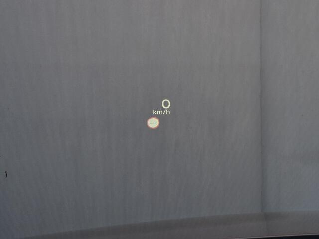 Nissan Ariya e-4ORCE Evolve+ Pack 87 kWh Automaat / Accu SOH 99% / Fabrieksgarantie tot 07-2027 / CCS snelladen / WLTP bereik 498 km bereik stad 612 km / Head Up Display / Glazen schuif- en kanteldak / Stuur-, Stoel & Achterbank verwarming / Elektrische achterklep / S