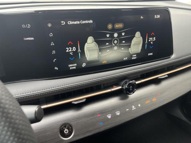 Nissan Ariya Limited Edition 91 kWh / ** ¤ 3.000 Voordeel ** Nieuw uit voorraad leverbaar ** / Apple Carplay&Android Auto / Achteruitrijcamera / Cruise Control Adaptief / Lichtmetalen Velgen 19" /