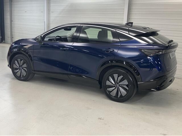 Nissan Ariya Limited Edition 91 kWh / NIEUW uit voorraad leverbaar! / ¤ 3.000,- korting/ Achteruitrijcamera / Apple Carplay & Android Auto / Navigatie full map / Keyless Entry & Start / Adaptieve Cruise Control / Climate Control /