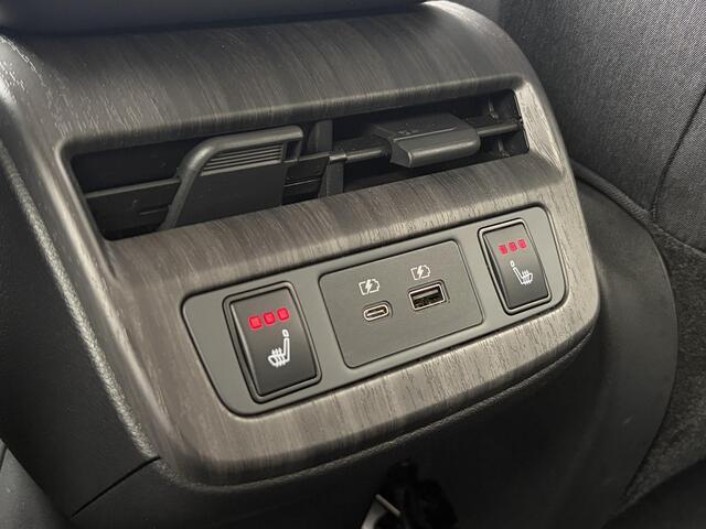 Nissan Ariya Evolve 91 kWh / SOH 99% / Stoelverwarming voor en achter / Schuif-kantel dak / Stoelventilatie / Stuurverwarming / 100% dealer onderhouden / Elektrisch verstelbare stoelen met geheugen / Elektrische achterklep / Adaptieve cruise control / Apple Carplay/Android Auto /