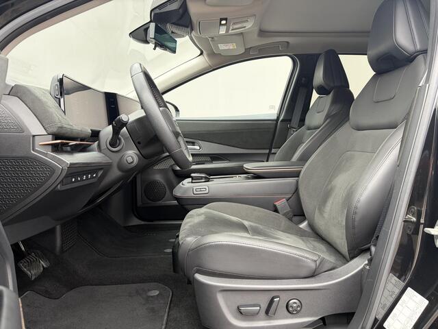Nissan Ariya Evolve 91 kWh / SOH 99% / Stoelverwarming voor en achter / Schuif-kantel dak / Stoelventilatie / Stuurverwarming / 100% dealer onderhouden / Elektrisch verstelbare stoelen met geheugen / Elektrische achterklep / Adaptieve cruise control / Apple Carplay/Android Auto /
