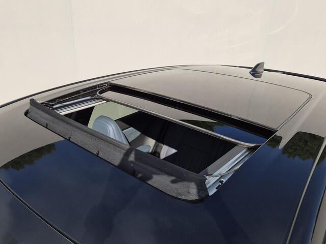 Nissan Ariya e-4ORCE Evolve 91 kWh / SOH 99% / Fabrieksgarantie tot 01-2027 / CCS snelladen / Trekgewicht 1500 kg / Warmtepomp / Bose Audio Systeem / Stoelventilatie / Elektrische achterklep / Head Up Display / Glazen schuif- en kanteldak / Stuur- Stoel & Achterbank verwarming / Rondomzicht camera /