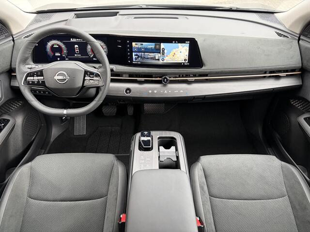 Nissan Ariya e-4ORCE Evolve 91 kWh 4WD / 306 PK / Leder / 1.500 kg Trekgewicht / Warmtepomp / 10 jaar Nissan More Garantie / Stoelverwarming voor en achter / Schuif-kantel dak / HUD / Stoelventilatie / Stuurverwarming / Rondomzicht camera / Elektrisch verstelbare stoelen met geheugen / Elektrische achterklep / Adaptieve cruise control / Apple Carplay/Android Auto /