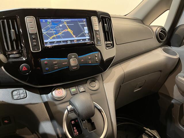 Nissan E-NV200 Business 40 kWh / 100% elektrisch !! / Airco / Cruise Control / Camera / Navigatie / 9.800 KM !!