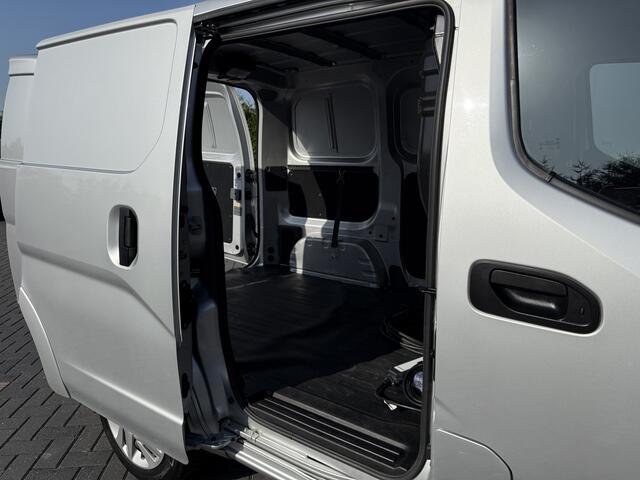 Nissan E-NV200 40 kWh / FULL ELECTRIC / 1e EIG. / 2x LAADKABEL / AUTOMAAT / AIRCO / CRUISE / CAMERA / NAVI