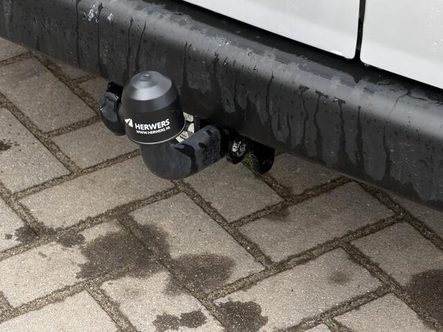 Nissan E-NV200 Business 40 kWh / Trekhaak / Navigatie / Camera / Multimedia Bluetooth / Stoelverwarming / Stuurwiel Verwarming / Cruise / Clima /