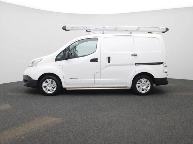Nissan E-NV200 Optima 40 kWh 109PK Automaat | Luchtvering | Kopschot met ruit | Extra inbraakbeveiliging laadruimte | Sidebars | Opbergkasten | Rhino Pipetube | Climate Control / ECC | Trekhaak | Cruise control | Achteruitrijcamera | Dakrailing | Imperiaal rol | Schuif