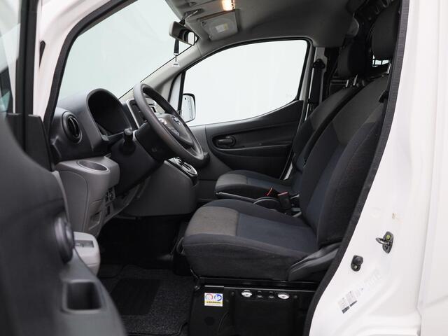 Nissan E-NV200 Optima 40 kWh 109PK Automaat | Luchtvering | Kopschot met ruit | Extra inbraakbeveiliging laadruimte | Sidebars | Opbergkasten | Rhino Pipetube | Climate Control / ECC | Trekhaak | Cruise control | Achteruitrijcamera | Dakrailing | Imperiaal rol | Schuif