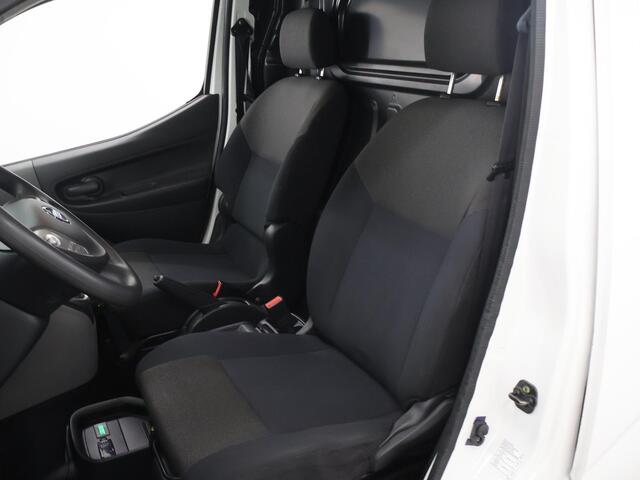 Nissan E-NV200 OPTIMA 40 kWh | SoH 88,9% | KOEL/VRIES | ZONNEPANEEL | DAG/NACHT KOELING | KOELWAGEN | KOELAUTO | SCHUIFDEUR L+R | CLIMATE CONTROL | BLUETOOTH | SIDEBARS |