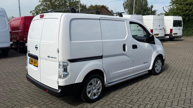 Nissan E-NV200 ZERO EMISSIE 40KWH 80KW 120PK AIRCO/ NAVIGATIE/ CRUISE CONTROL/ CAMERA/ IMPERIAAL/ 100% DEALERONDERHOUDEN