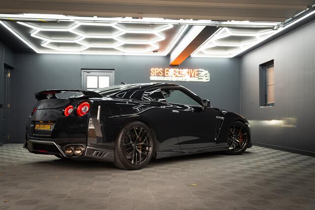 Nissan GT-R 3.8 V6 Black Edition / 1e lak / Bose / Recaro / O.Historie