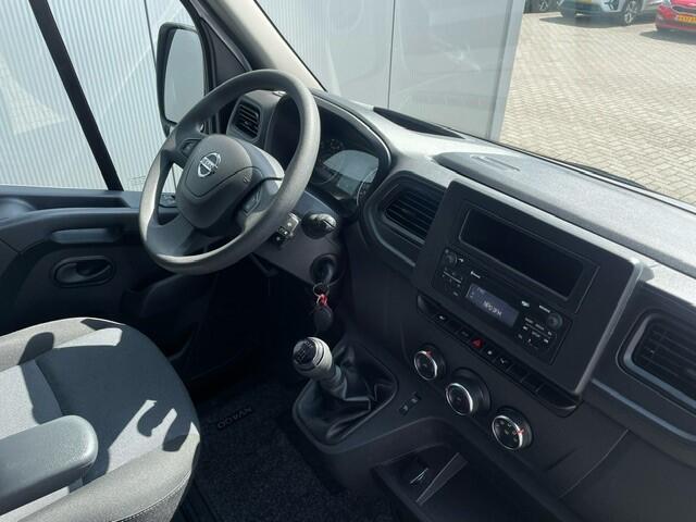 Nissan INTERSTAR 2.3 dCi L2H2 Acenta Airco, Cruise Control, Parkeersensoren, Radio, Blue Tooth, Laadruimte betimmering en vloer