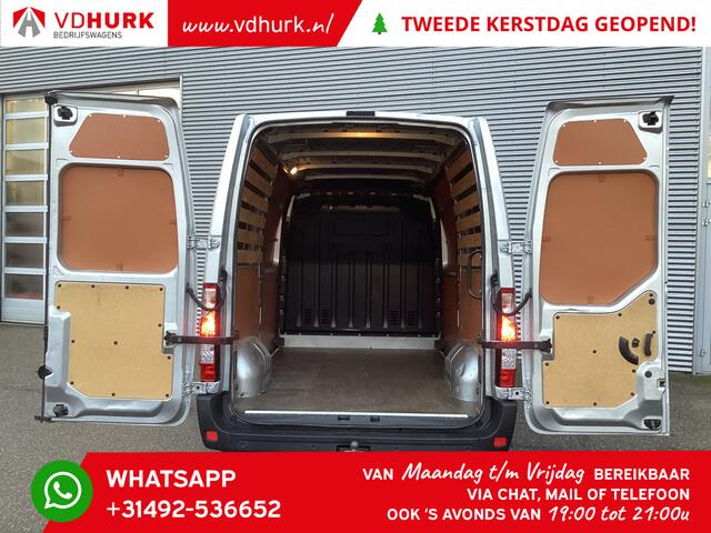 Nissan INTERSTAR 35 2.3 dCi 136 pk L2H2 2x Schuifdeur/ Climate/ CarPlay/ Navi/ Cruise/ Camera/ PDC/ Trekhaak