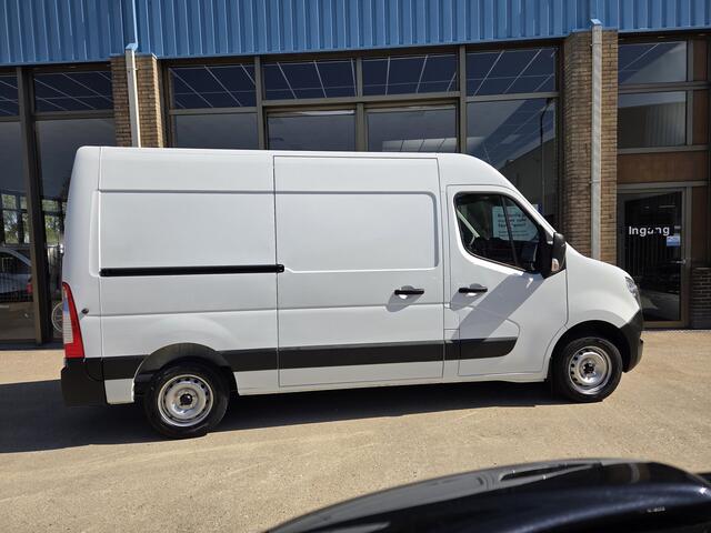 Nissan INTERSTAR 2.3 dCi 150Pk / 110Kw L2/H2 Airco Cruise Achteruitrijcamera Trekhaak 2500 Kg