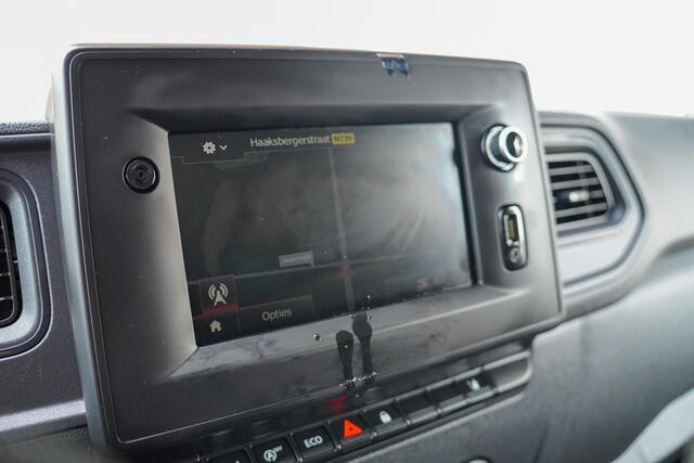 Nissan INTERSTAR Bakwagen 2.3 DCI 163pk LAADKLEP LxBxH 408x205x220 2024 BPM VRIJ - CLIMA - NAVI - CRUISE