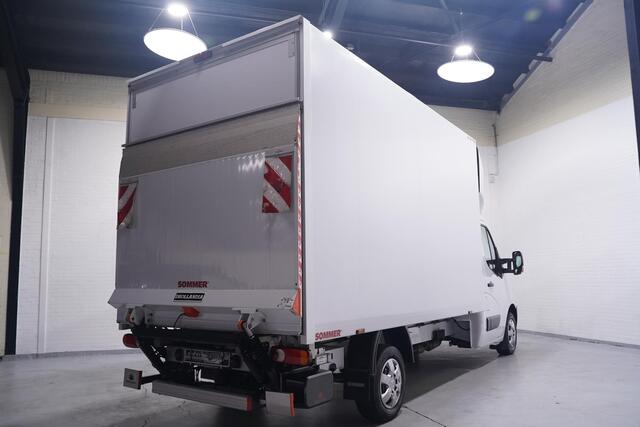 Nissan INTERSTAR 2.3 dCi 165 pk Bakwagen+Laadklep Apple Carplay Navi, Camera, Dakspoiler, Cruise Control, 3-Zits