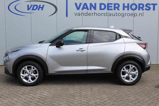 Nissan JUKE 1.0-117pk DIG-T N-Connecta. Werkelijk in nieuwstaat ! Slechts 12.600km ! Volautm. airco, privacy glass, metallic lak, LM wielen, navigatie, camera, pdc v+a, telefoonvoorb., keyless entry&go, LED etc.