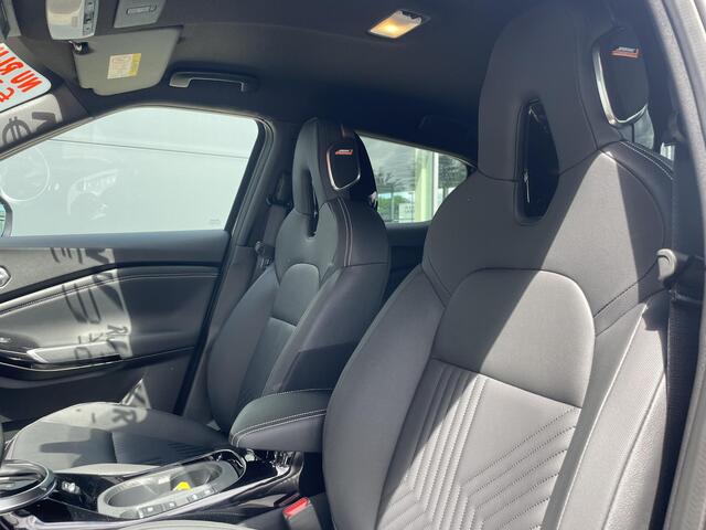Nissan JUKE 1.6 Hybrid Tekna | Bose sound pack | 19" lichtmetalen velgen | Lederen bekleding |