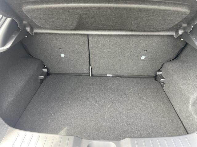 Nissan JUKE 1.6 Hybrid Tekna | Bose sound pack | 19" lichtmetalen velgen | Lederen bekleding |