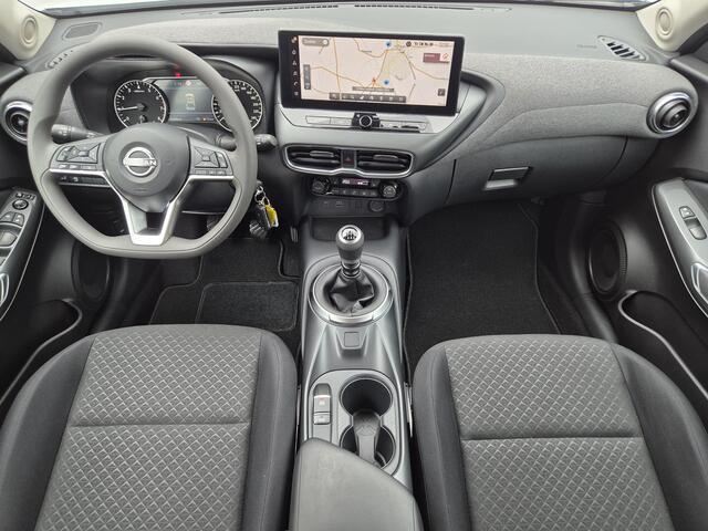 Nissan JUKE 1.0 DIG-T Acenta Handgeschakeld / Nissan Connect Navigatie / Stoelverwarming / Cruise control / Achteruitrijcamera / Apple Carplay Android Auto / Climate control / Allseason Banden /