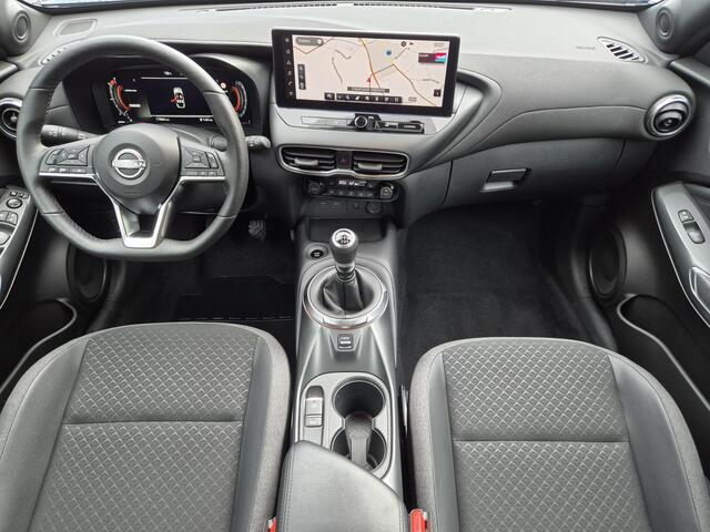 Nissan JUKE 1.0 DIG-T N-Connecta Handgeschakeld / Cold pack / Allseason banden / Apple Carplay Android Auto / Stuur-, Stoel en Voorruitverwarming / Achteruitrijcamera / Cruise control / Draadloze telefoon lader /