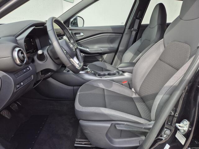 Nissan JUKE 1.0 DIG-T N-Connecta Handgeschakeld / Cold pack / Allseason banden / Apple Carplay Android Auto / Stuur-, Stoel en Voorruitverwarming / Achteruitrijcamera / Cruise control / Draadloze telefoon lader /