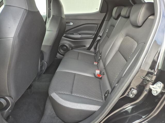 Nissan JUKE 1.0 DIG-T N-Connecta Handgeschakeld / Cold pack / Allseason banden / Apple Carplay Android Auto / Stuur-, Stoel en Voorruitverwarming / Achteruitrijcamera / Cruise control / Draadloze telefoon lader /