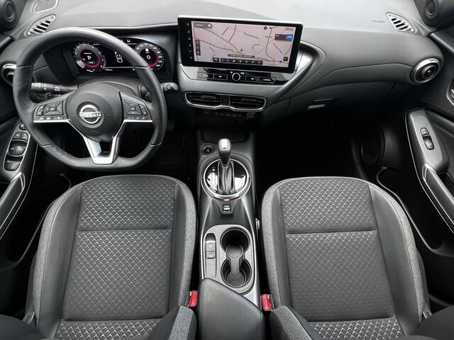 Nissan JUKE 1.0 DIG-T N-Connecta DCT Automaat / Trekgewicht 1.250 kg / Cold pack / Stuur-, Stoel en voorruitverwarming / Navigatie / Apple Carplay Android Auto / Achteruitrijcamera / Climate control / 17" LM wielen