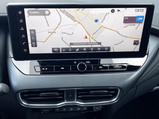Nissan JUKE 1.0 DIG-T N-Connecta DCT Automaat / Trekgewicht 1.250 kg / Cold pack / Stuur-, Stoel en voorruitverwarming / Navigatie / Apple Carplay Android Auto / Achteruitrijcamera / Climate control / 17" LM wielen