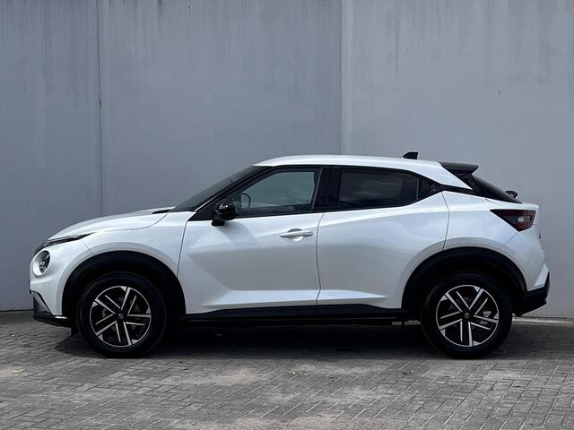 Nissan JUKE 1.0 DIG-T N-Connecta DCT Automaat / Trekgewicht 1.250 kg / Cold pack / Stuur-, Stoel en voorruitverwarming / Navigatie / Apple Carplay Android Auto / Achteruitrijcamera / Climate control / 17" LM wielen