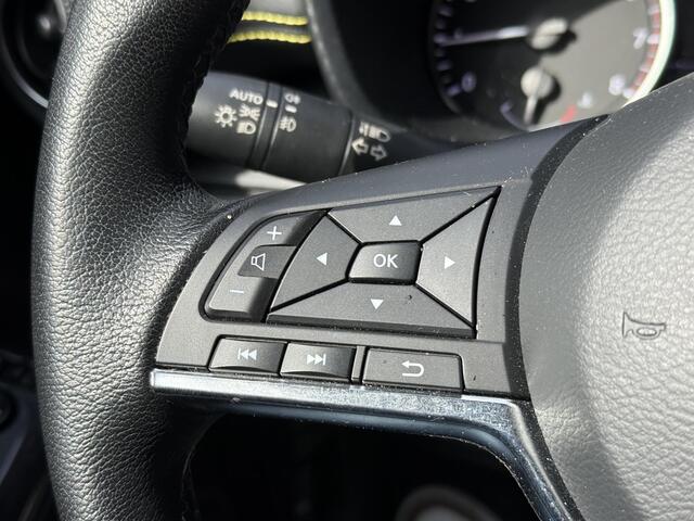 Nissan JUKE 1.0 DIG-T Kiiro / Eerste Eigenaar / Dealer Onderhouden / Lage Km Stand / Navigatie / Keyless / Stoel Verwaming /